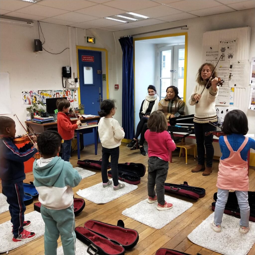 Le violon en classe de maternelle (école Vivienne)